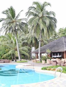 Palm Beach Island Resort & Spa Maldives - 40