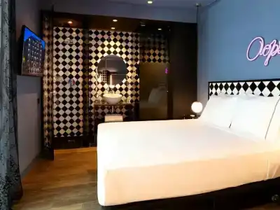 Axel Madrid - Adults Only - 40