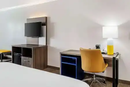 Country Inn & Suites by Radisson, Beach, TX - 50