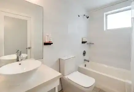 Waterside and Suites - 37