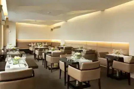 o&b Athens Boutique - 20