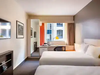 ibis - 3