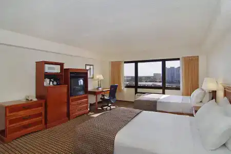 Avanti Palms Resort And Conference Center - 4
