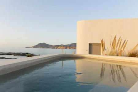 White Pebble Suites - 53