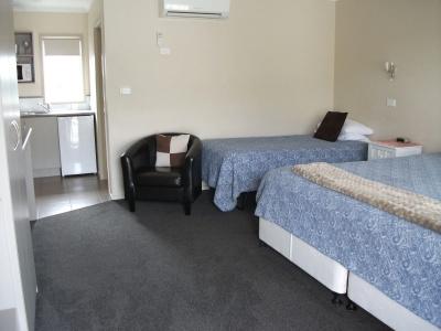 Scenicland Motels - 5