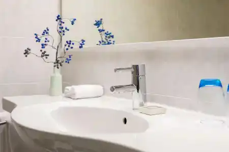 Golden Tulip Central - 92