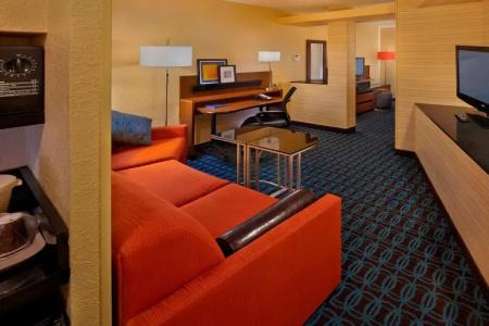 Fairfield Inn & Suites - 46