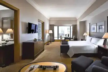 The Ritz-Carlton Jakarta, Mega Kuningan - 1