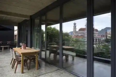 In Gallery & Spa - 142