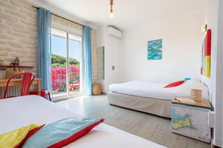 Hôtel Almanarre Plage - Hôtel Eco-Responsable - 48