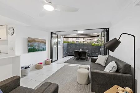 Pacific Broadbeach - 42