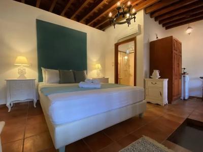 Saint Artemios and Oriental Suites - 10
