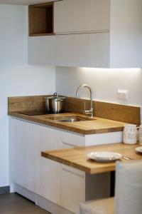 North Coast Seaside Suites - 29