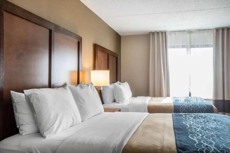Comfort Inn The Pointe - 50