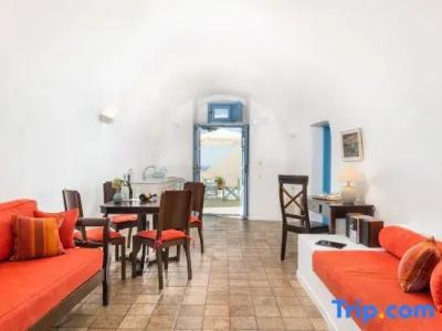 Pantelia Suites - 127