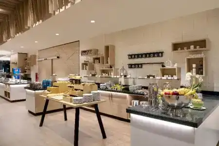 Holiday Inn Frankfurt Airport, An Ihg - 13