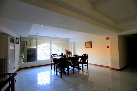 Royale 8 Ville Guest House - 20
