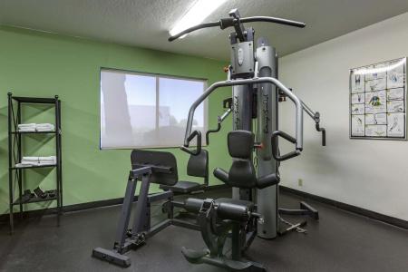 Best Western Plus Thunderbird Suites - 19