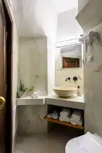Porto Del Colombo Traditional Boutique - 110