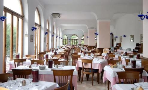 Grand Excelsior - 40