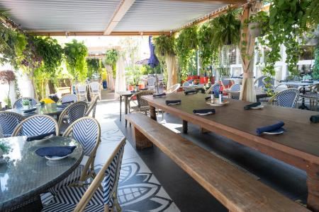 Catalina & Beach Club - 19