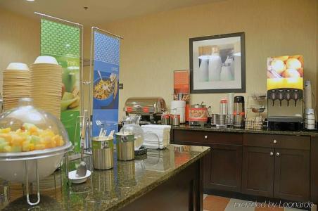 Hampton Inn - 9