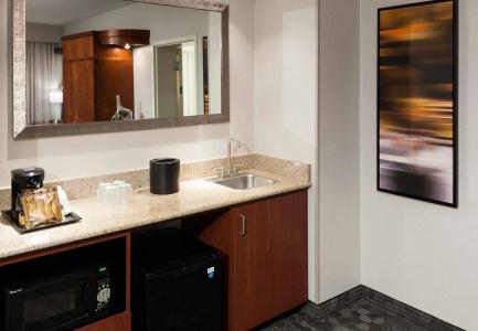 Courtyard by Marriott Miami at Dolphin Mall - 23