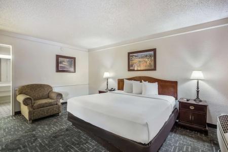 Americas Best Value Inn Denver - 56