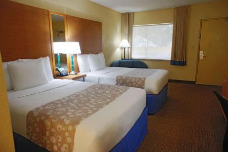 La Quinta Inn by Wyndham Ft. Lauderdale Northeast - 26