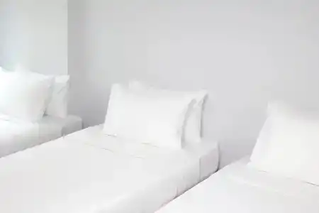 Nantra Silom - 27