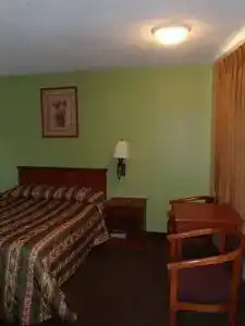Royal Inn Of - 11