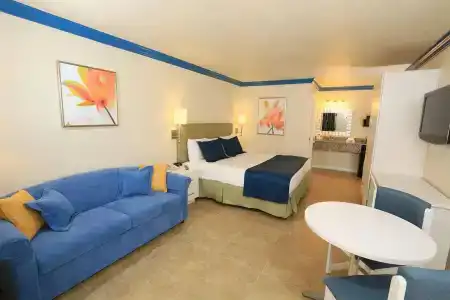 SureStay Plus by Best Western Orlando International Drive - 30