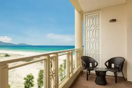 Sheraton Grand Danang Resort - 6