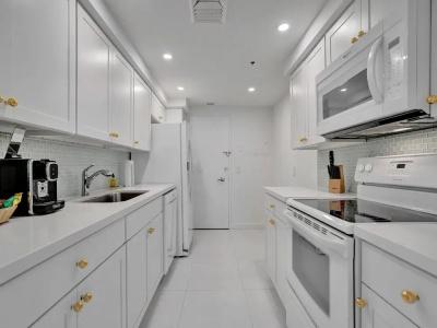 The Alexander All Suites - 532