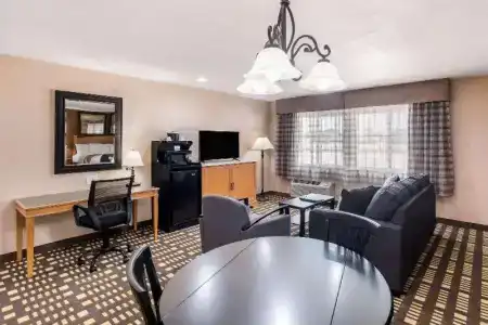 Quality Inn & Suites - 62