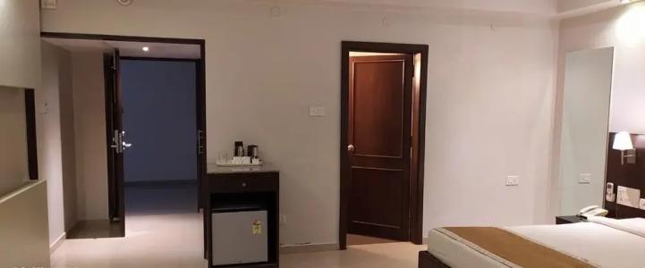 The Curzon Court - 79