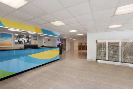 Days Inn by Wyndham Miami International Airport - 1