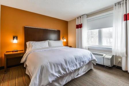 Four Points by Sheraton - 74