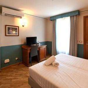 Cavour - 44