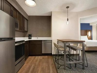 Residence Inn by Marriott Airport - 80