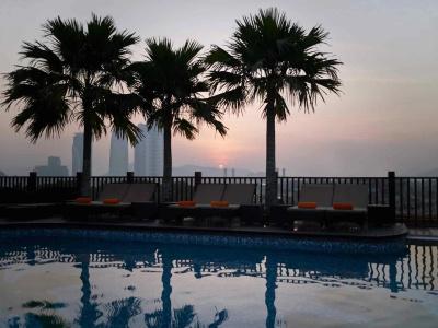 DoubleTree by Hilton Lakeside - 16