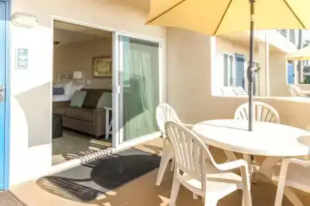 Southern California Beach Club - 7