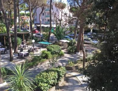 Promenade - 21