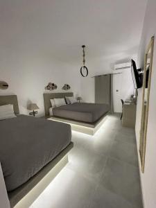 Zoumis Studios - 156