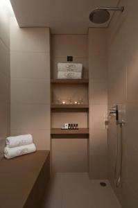o&b Athens Boutique - 73