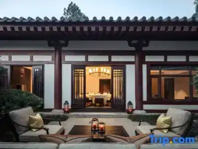 Huaqing Palace & Spa - 57