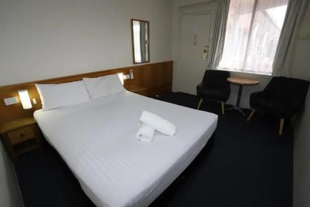 Reign Inn - 129