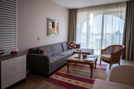 Romance & Family Suites - 135