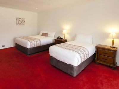Bell Tower Inn - 5