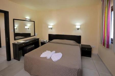 Nelia Gardens - 55